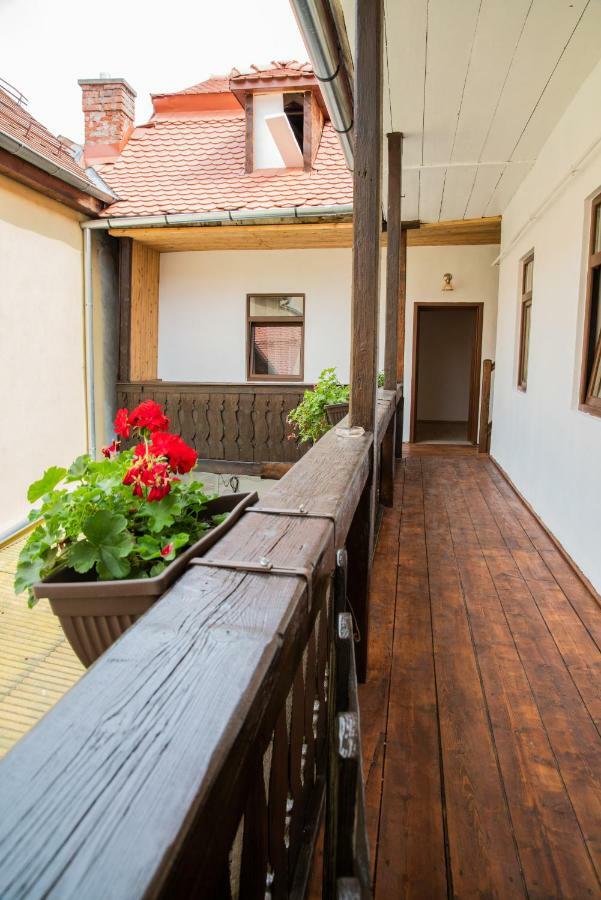 Musik Apartments Old Town 锡比乌 外观 照片
