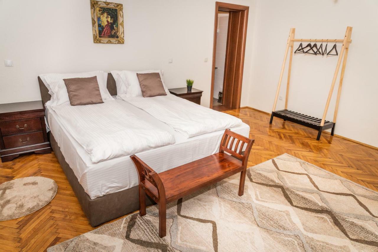 Musik Apartments Old Town 锡比乌 外观 照片