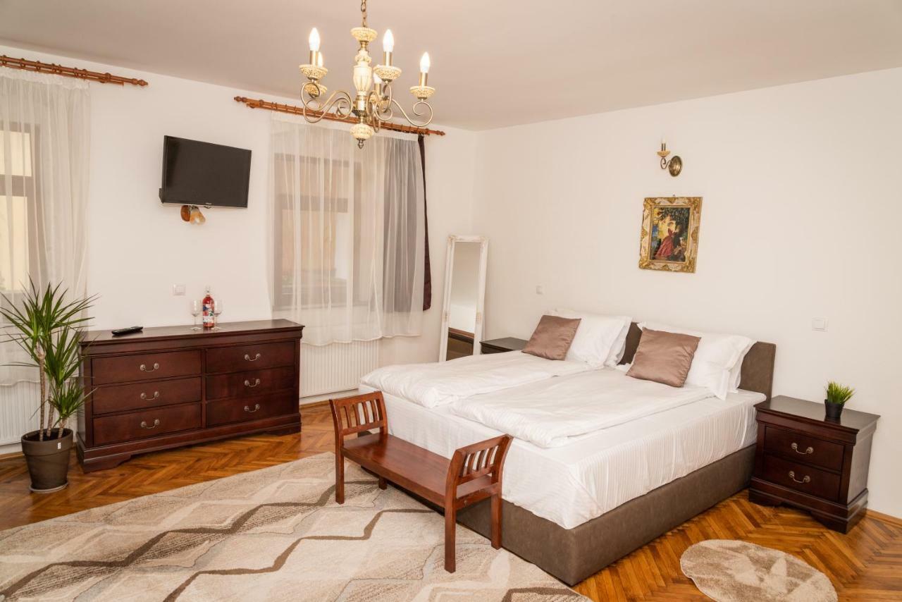 Musik Apartments Old Town 锡比乌 外观 照片