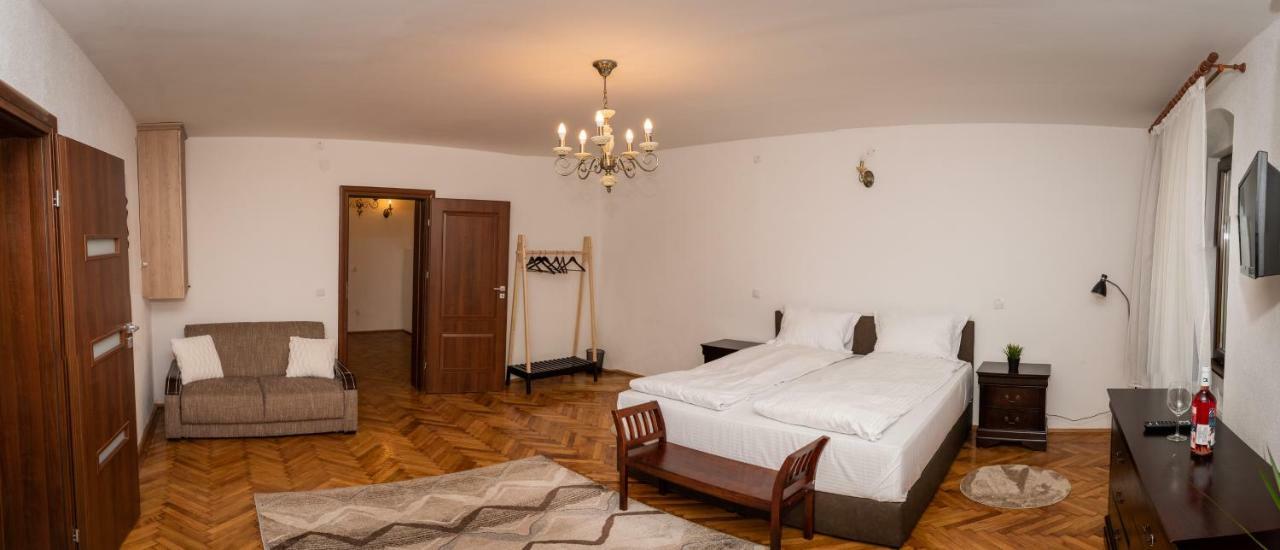 Musik Apartments Old Town 锡比乌 外观 照片