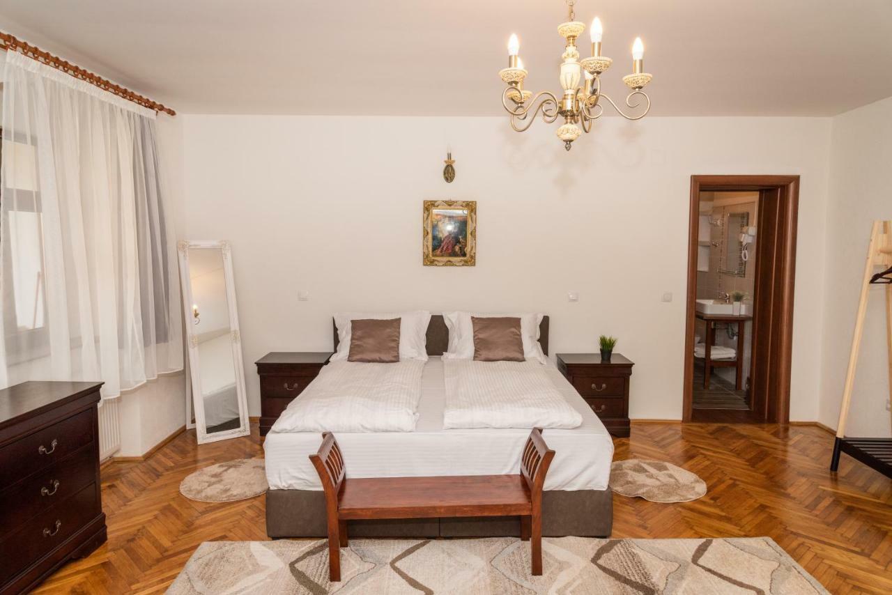 Musik Apartments Old Town 锡比乌 外观 照片